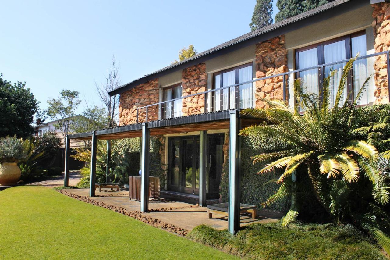 Serene Place Guest House & Conference Venue Affordable Luxury With Backup Power Roodepoort Bagian luar foto